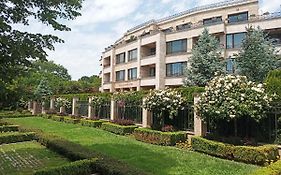 Sea Garden Lux Apartment